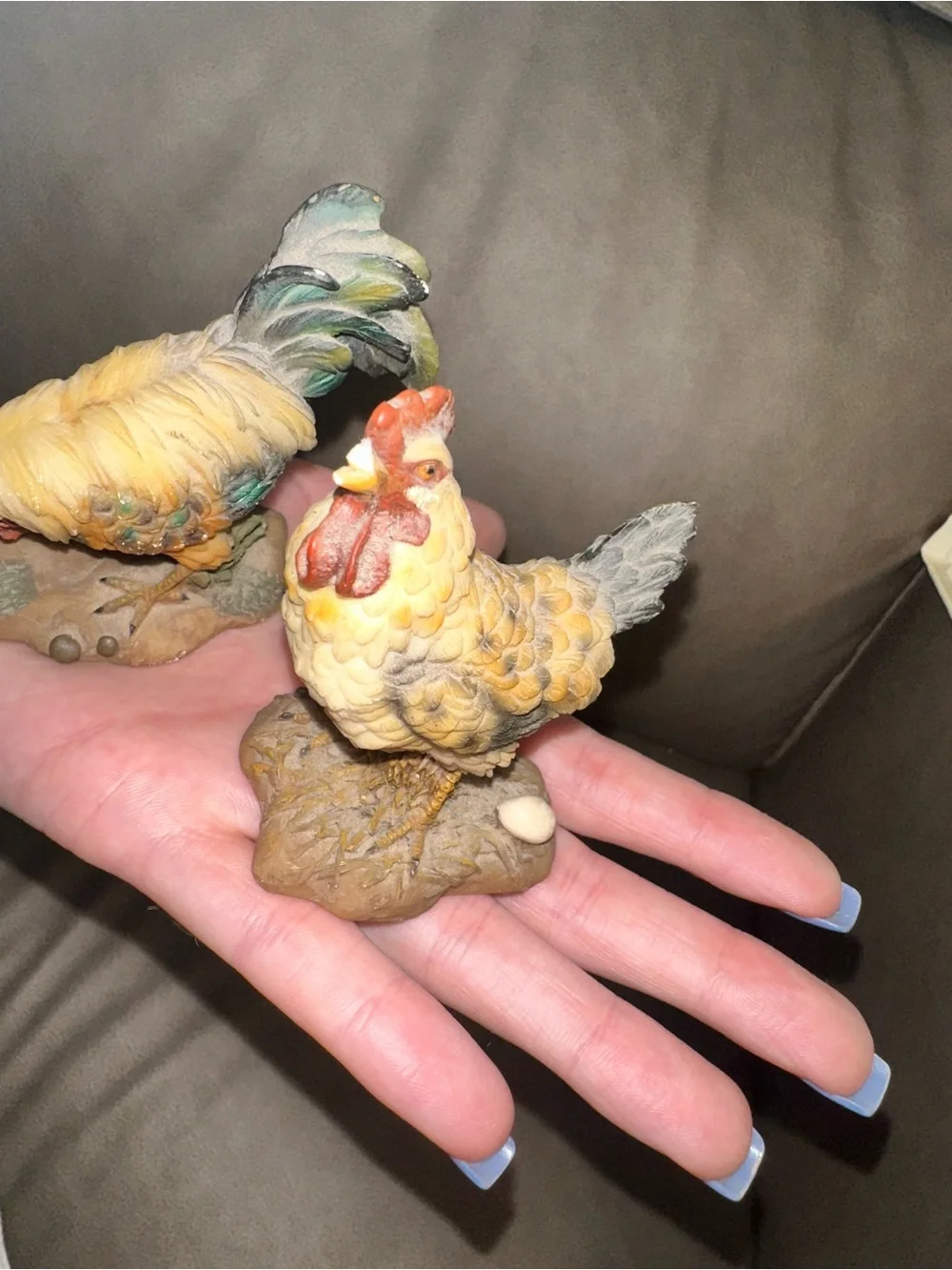 Vintage Farmhouse Rooster & Hen Figurine Set - Rustic Resin Chicken Decor